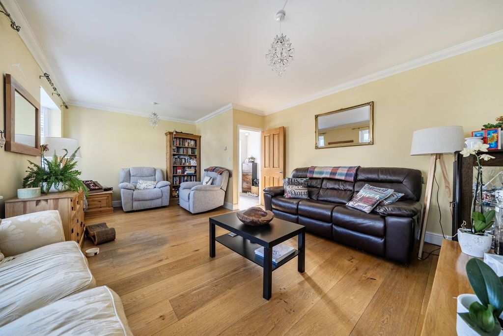 Property photo 3 of 18