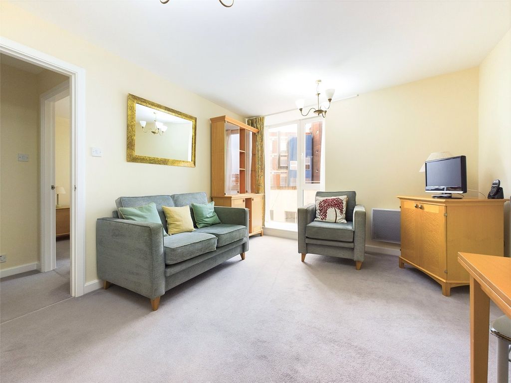 Property photo 2 of 6 Picture No. 11