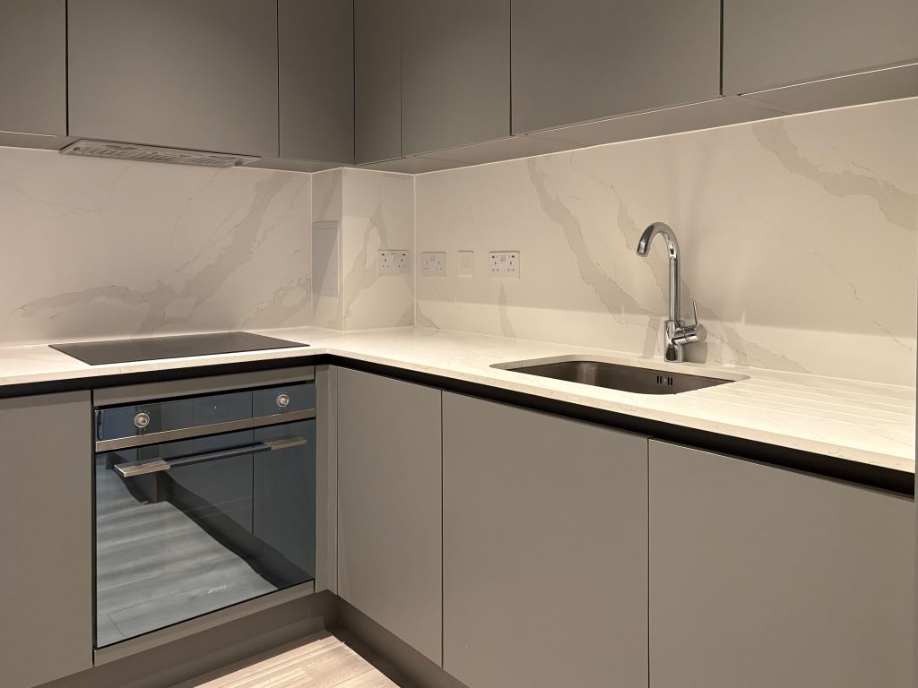 Property photo 2 of 9 Kitchen