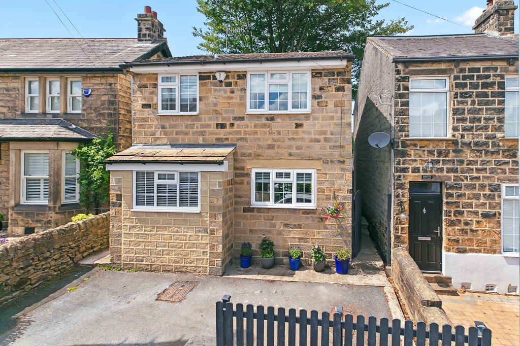 Property photo 1 of 25