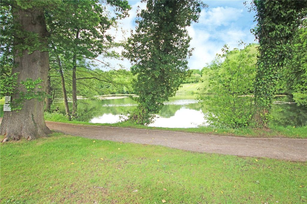 Property photo 2 of 21 Picture No. 16