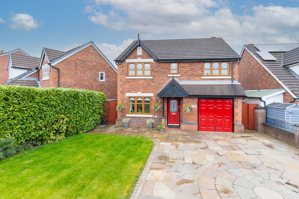 Property photo 1 of 28 Front