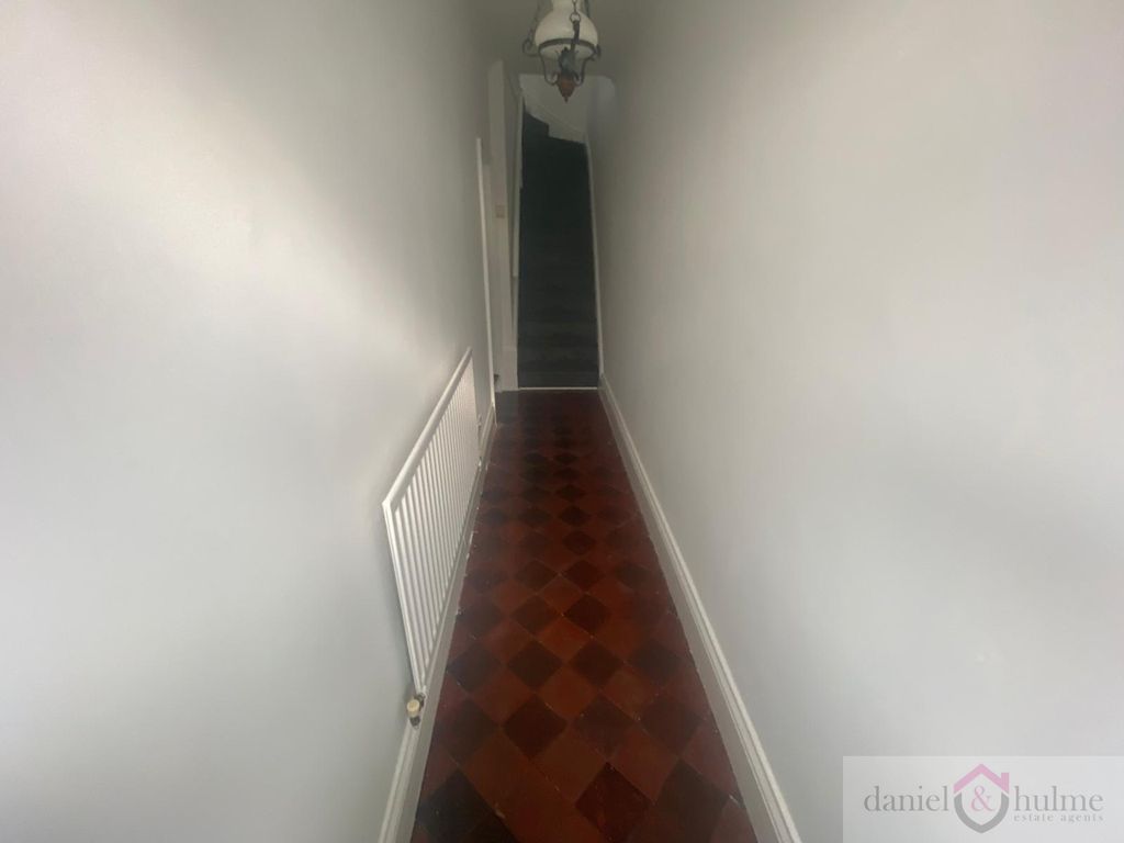 Property photo 2 of 20 9391Dce7-A9c0-42F7-9658-1B26E24c89A5