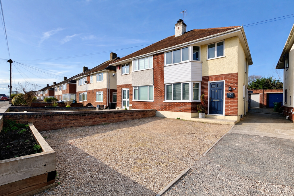 Property photo 1 of 16 Photo 17