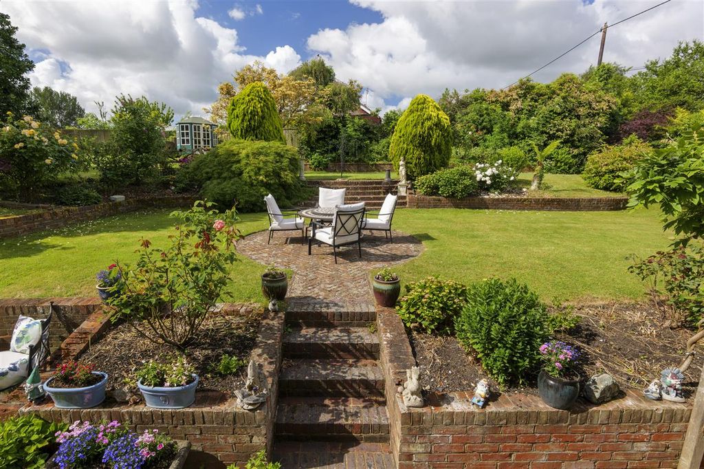 Property photo 3 of 33