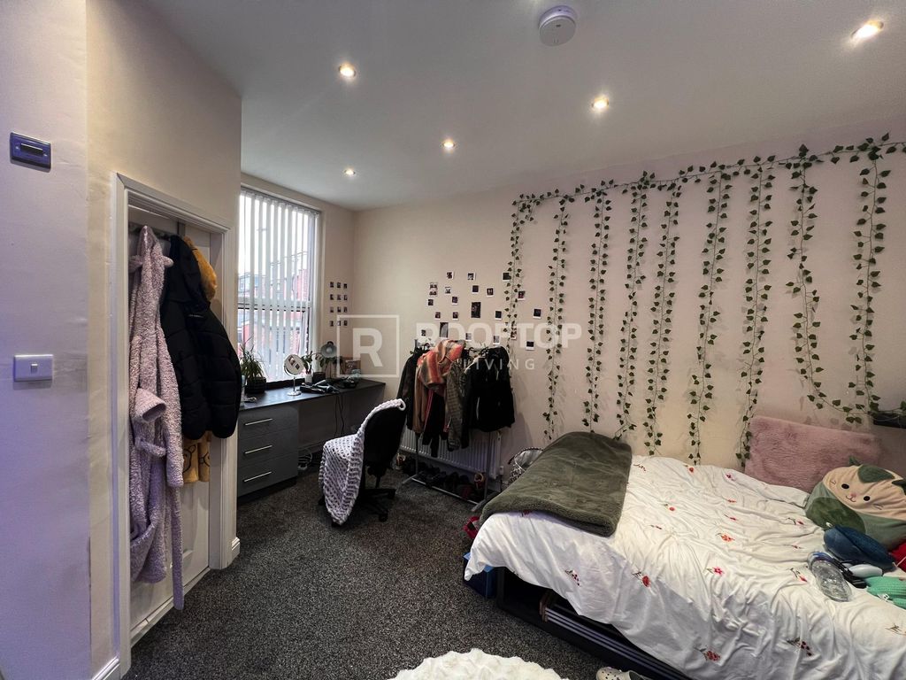 Property photo 3 of 13 Property Photo