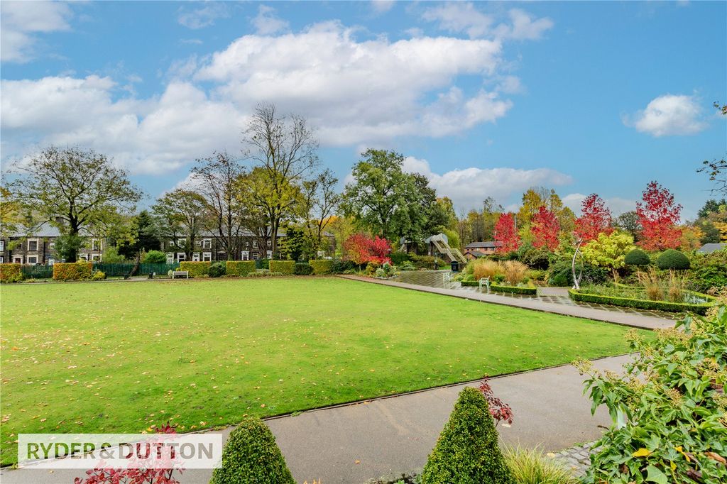 Property photo 3 of 23 Views