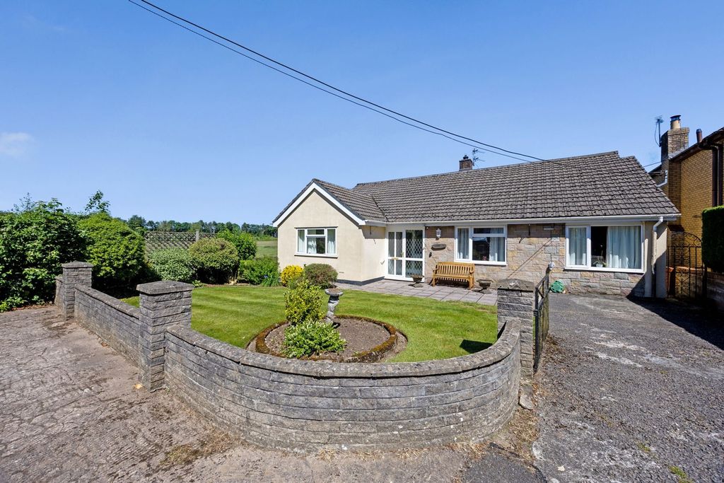 Property photo 1 of 42