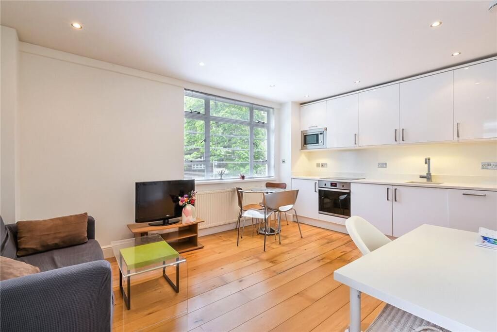 Property photo 2 of 18