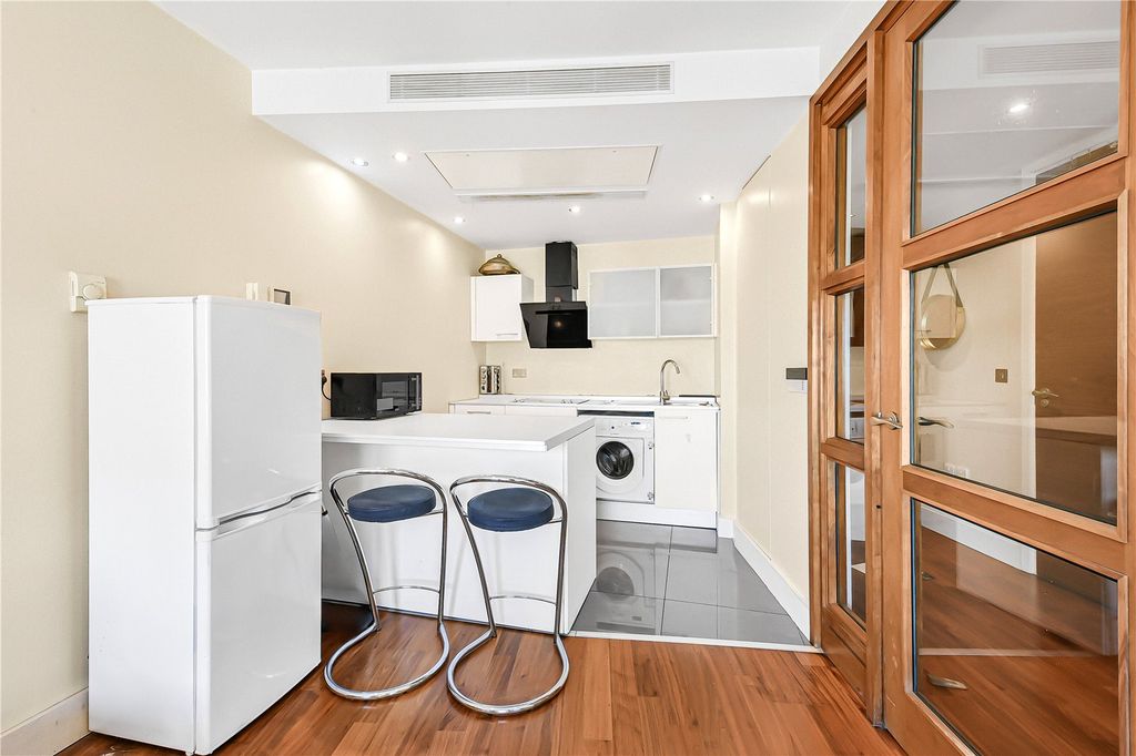 Property photo 2 of 14 Picture No. 24