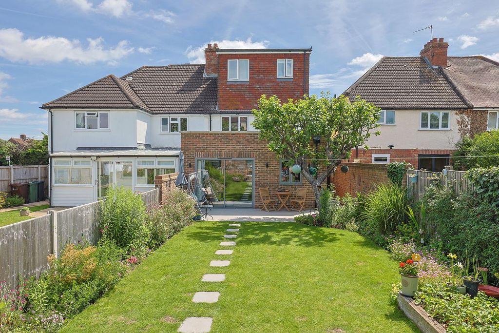 Property photo 1 of 30