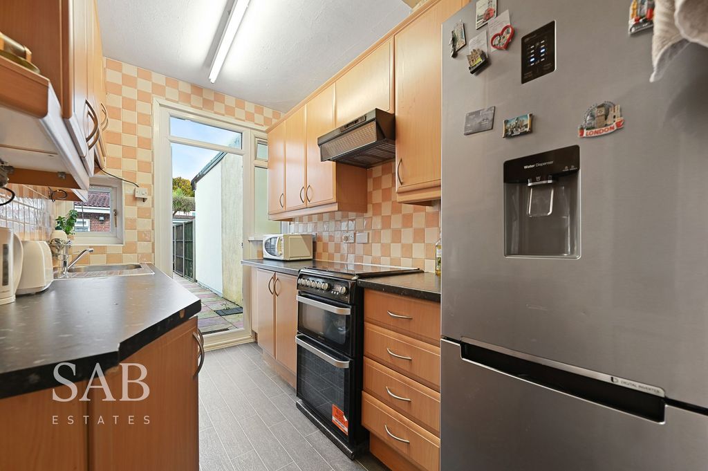 Property photo 3 of 10