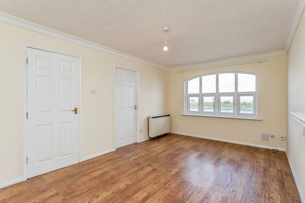 Property photo 3 of 26 Pbox-Img.Jpg