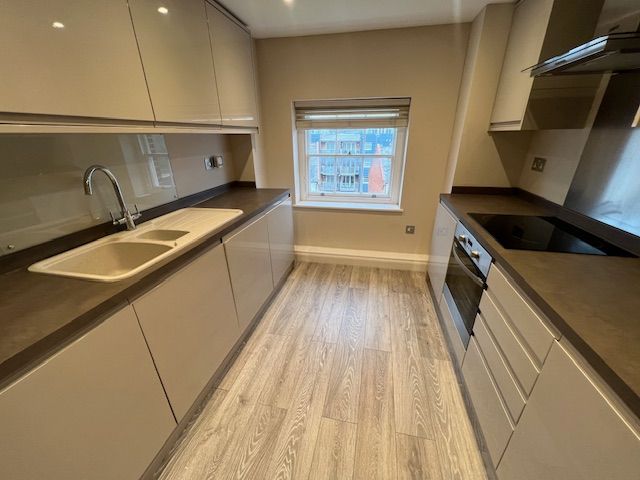 Property photo 3 of 5 Kitchen