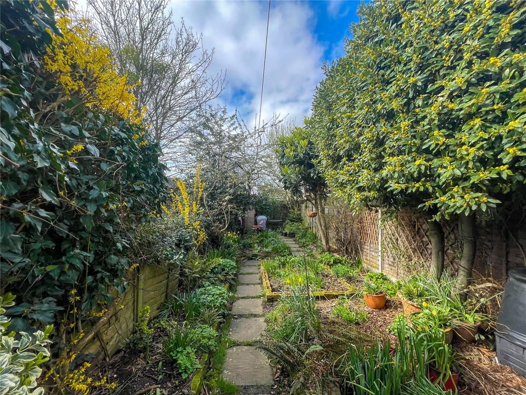 Property photo 3 of 19 Picture No. 33