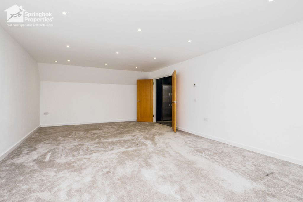 Property photo 3 of 23 Image 2