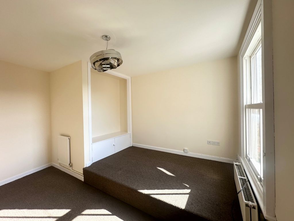 Property photo 3 of 10 Picture No. 24