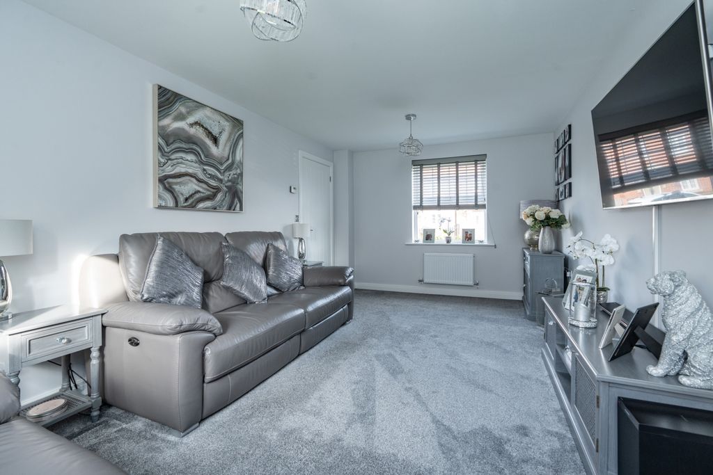 Property photo 3 of 17 3