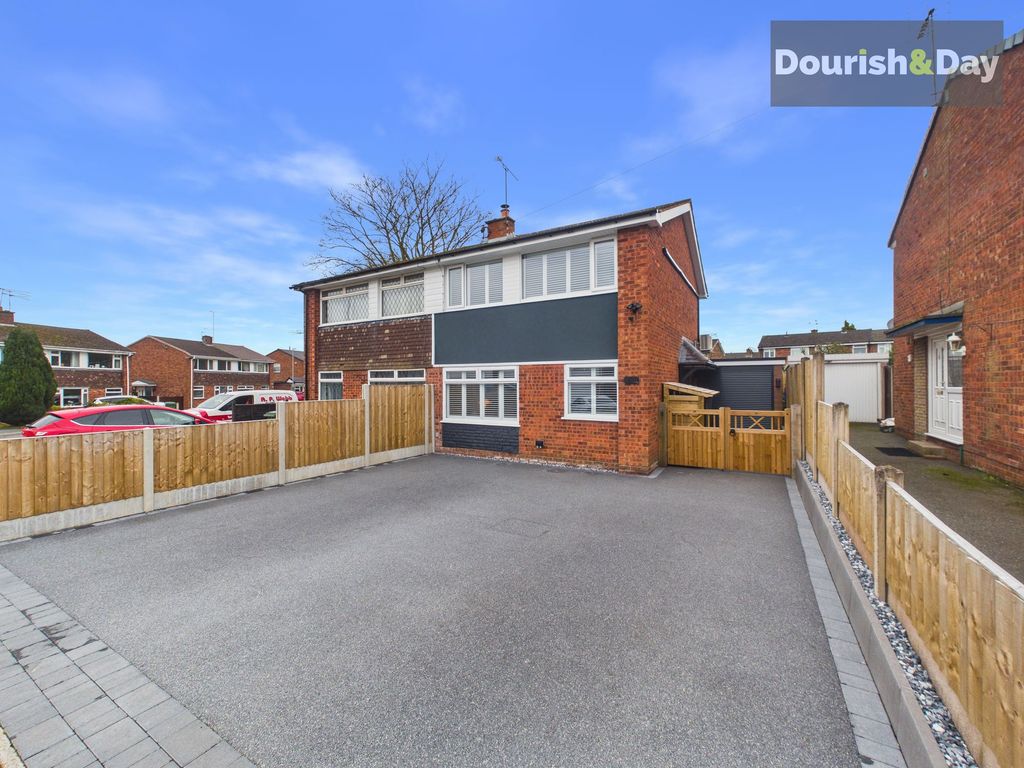 Property photo 1 of 27