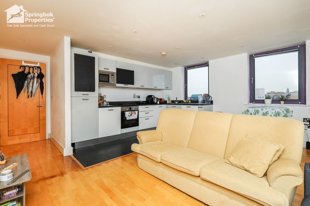 Property photo 3 of 8 Image 3