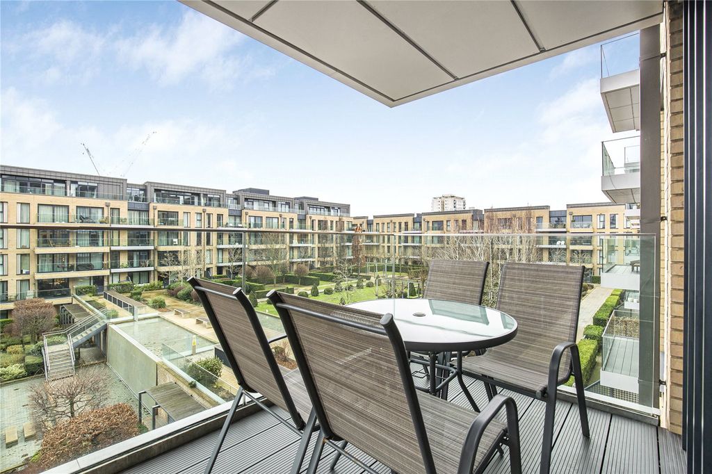 Property photo 2 of 17 Picture No. 16