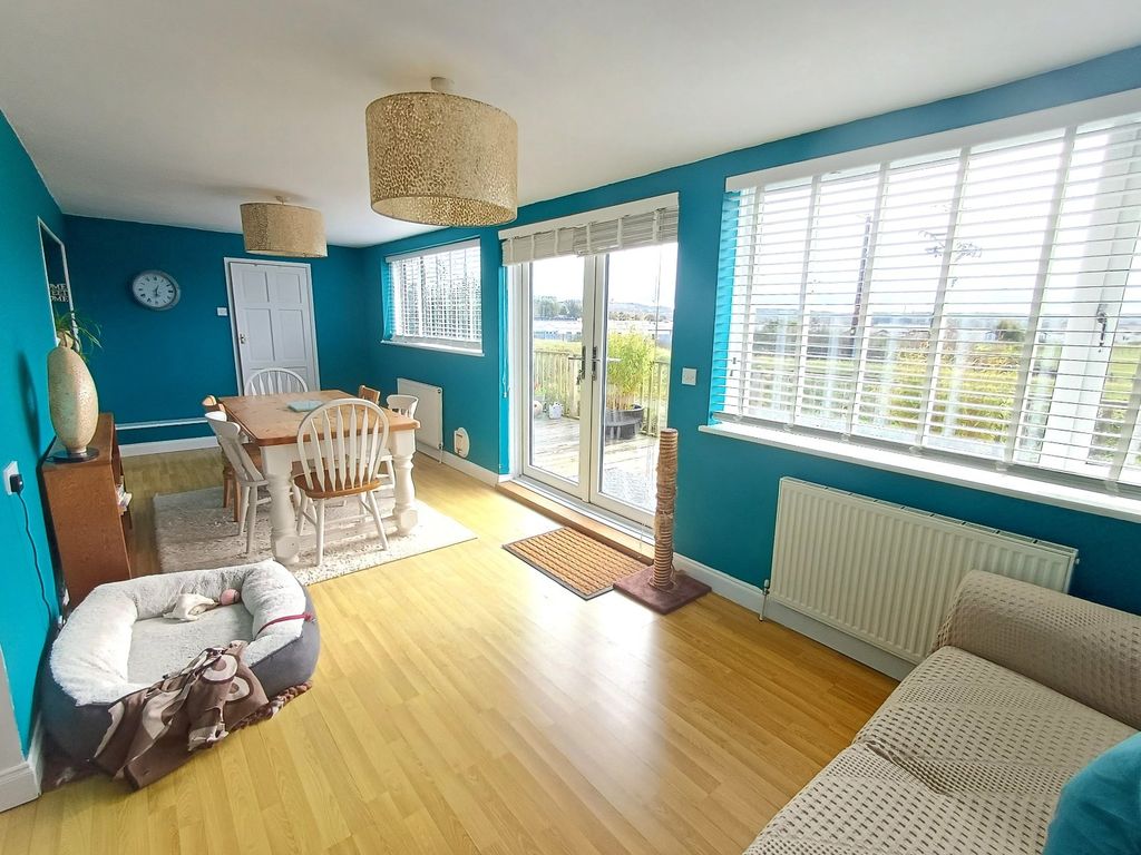 Property photo 2 of 11 Picture 2