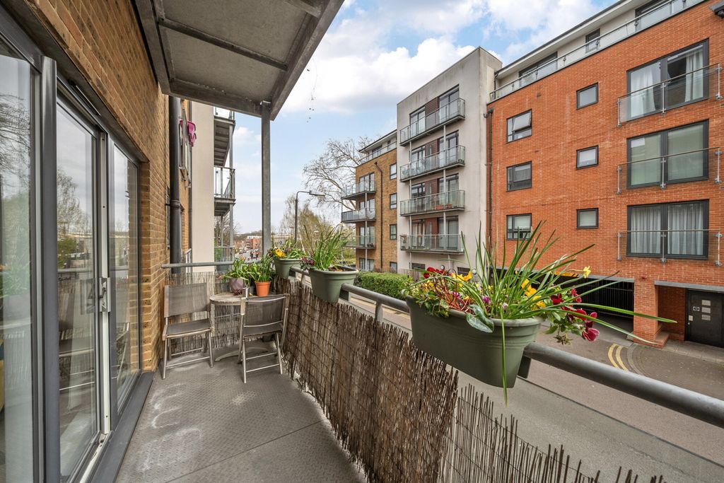 Property photo 3 of 12 1436353-5-69Cbd63...