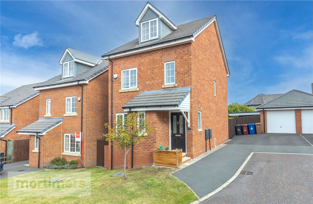 Property photo 1 of 18 Front External