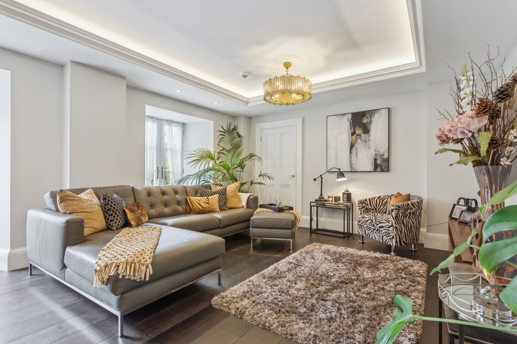 Property photo 2 of 21 Picture No. 03