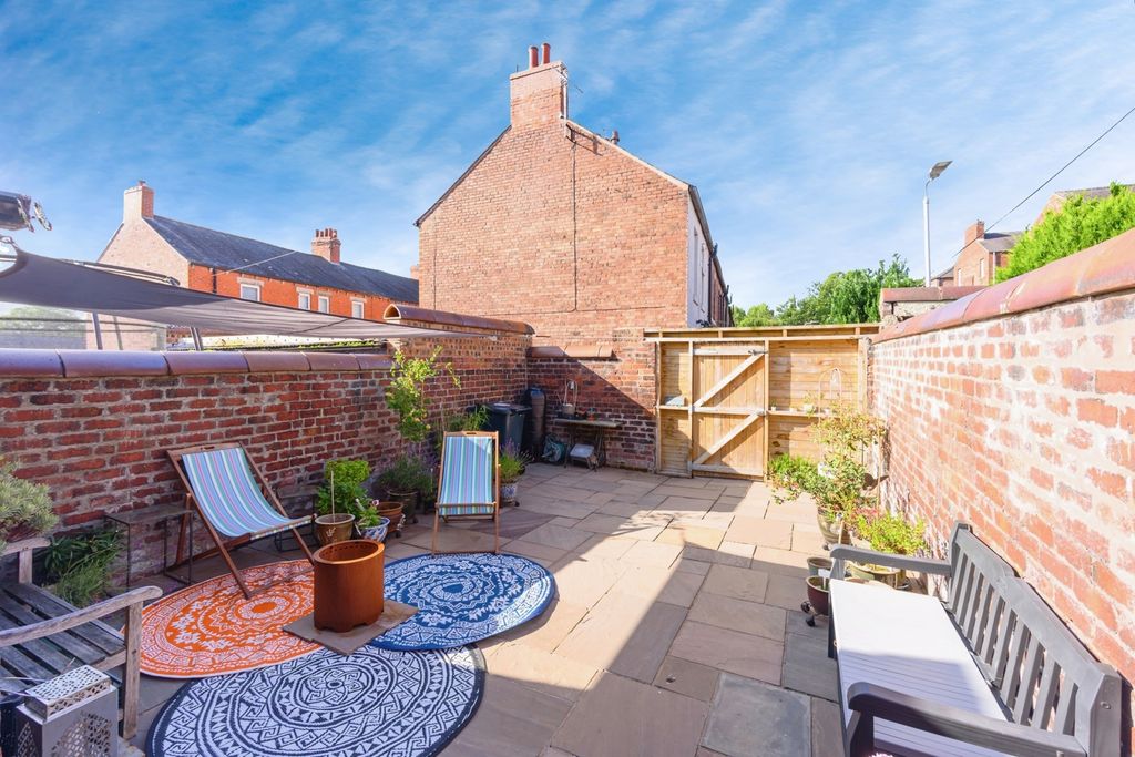 Property photo 2 of 15 Rear Courtyard