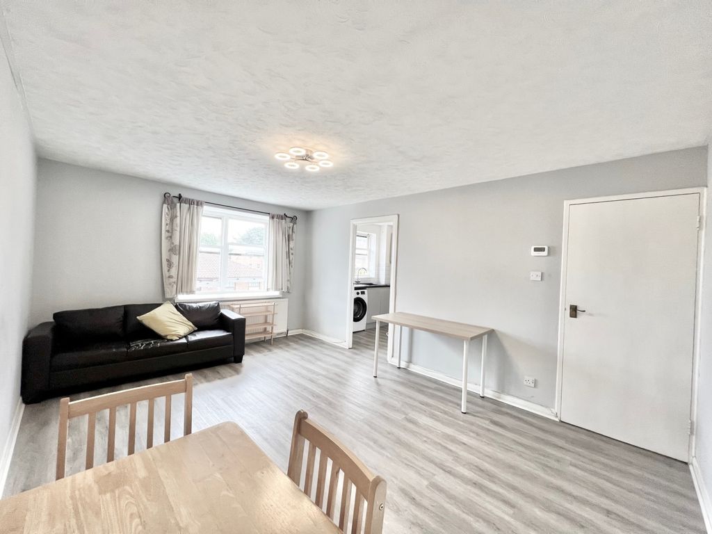 Property photo 2 of 13 Gallery