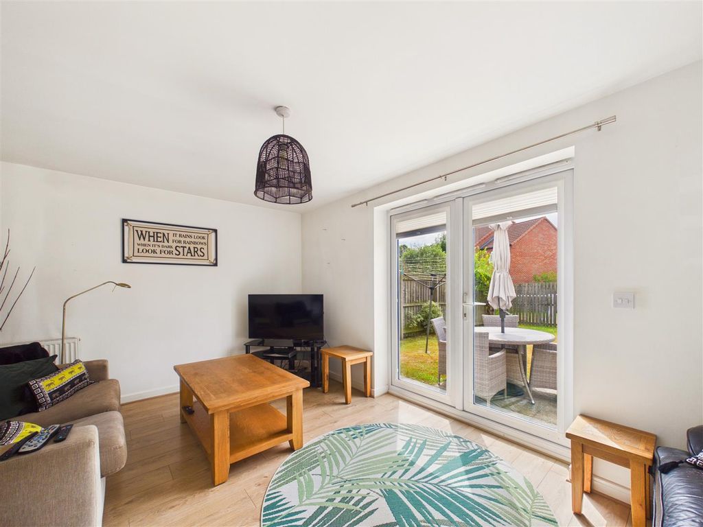 Property photo 3 of 15 Cam05451G0-Pr0165-Still012.Jpg