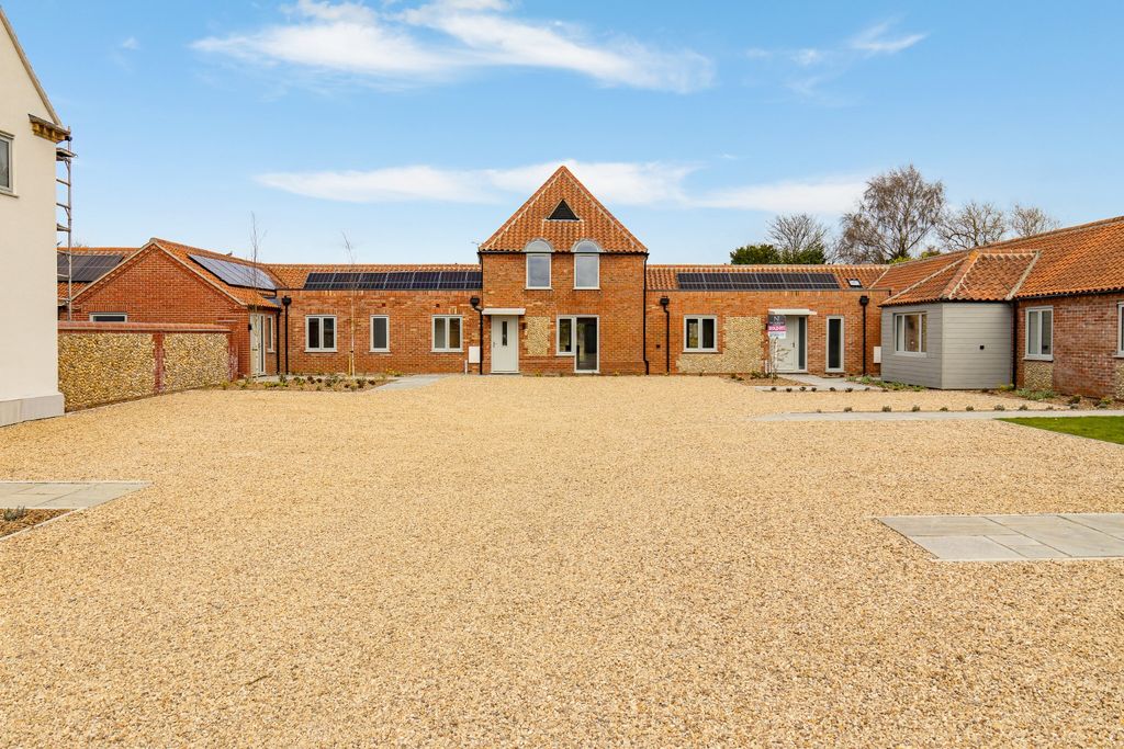 Property photo 2 of 36 4774083