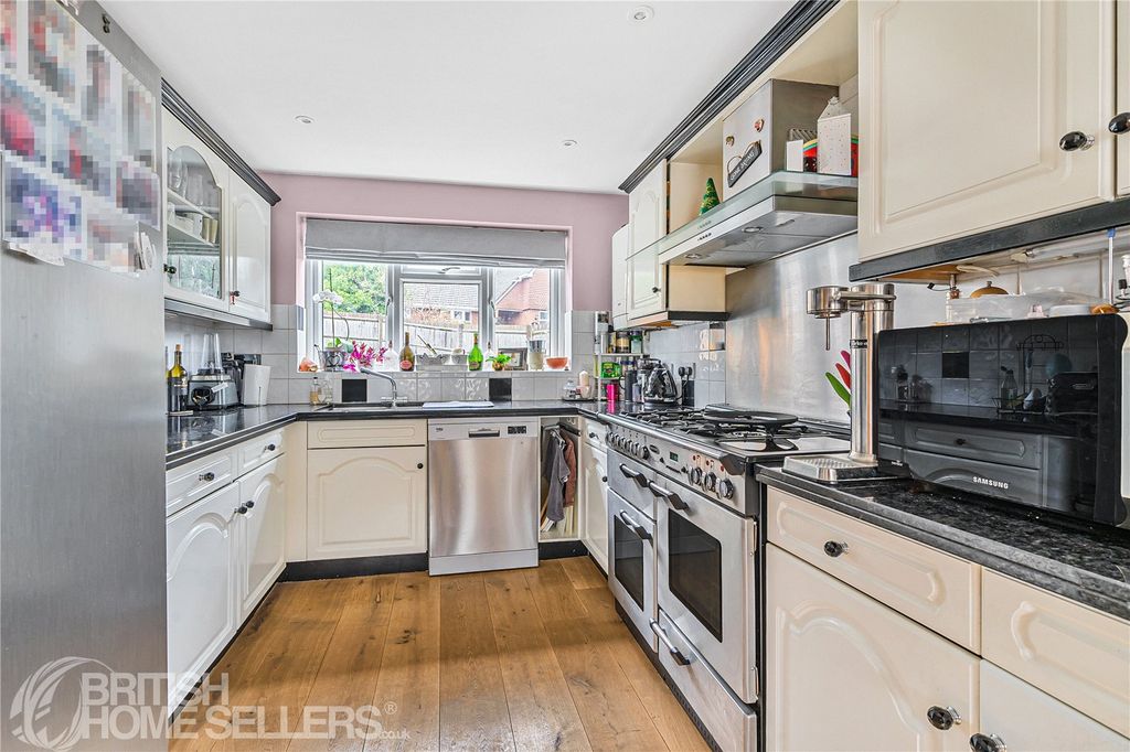 Property photo 2 of 22 Picture No. 07
