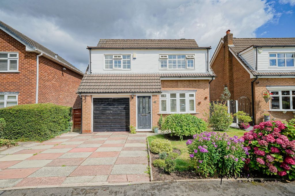 Property photo 1 of 32