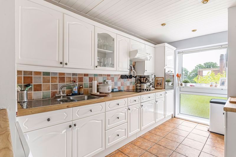 Property photo 3 of 15 Kitchen