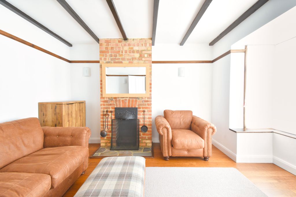 Property photo 2 of 19 Living Room