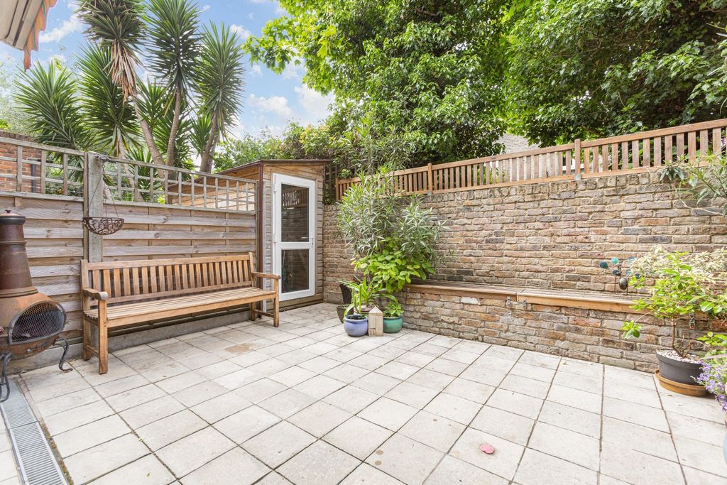 Property photo 3 of 11