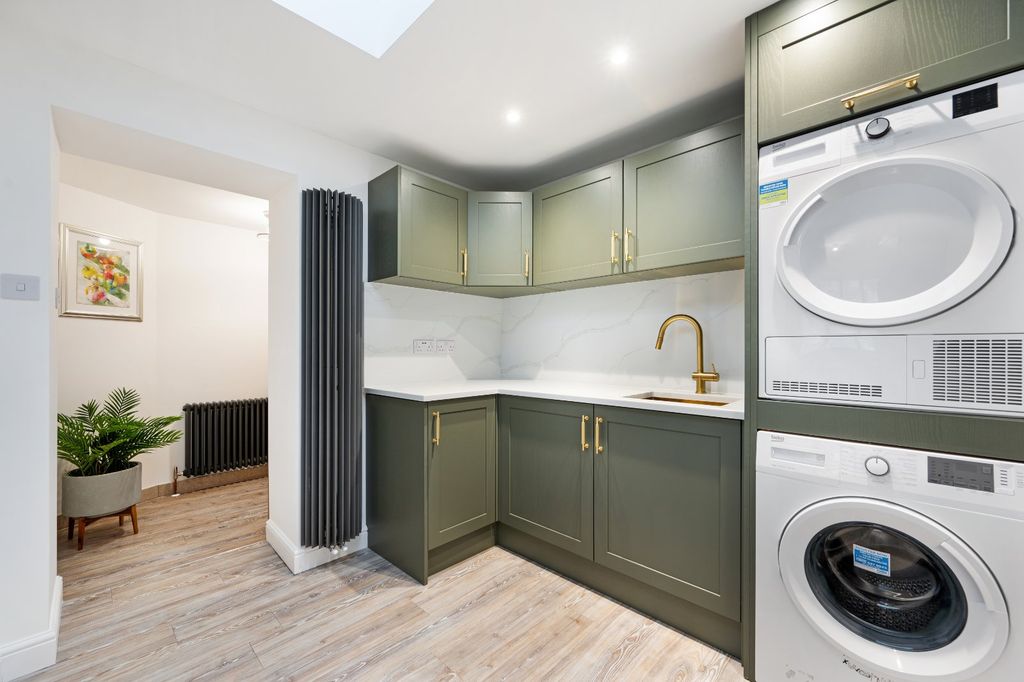 Property photo 3 of 27 Picture No. 21