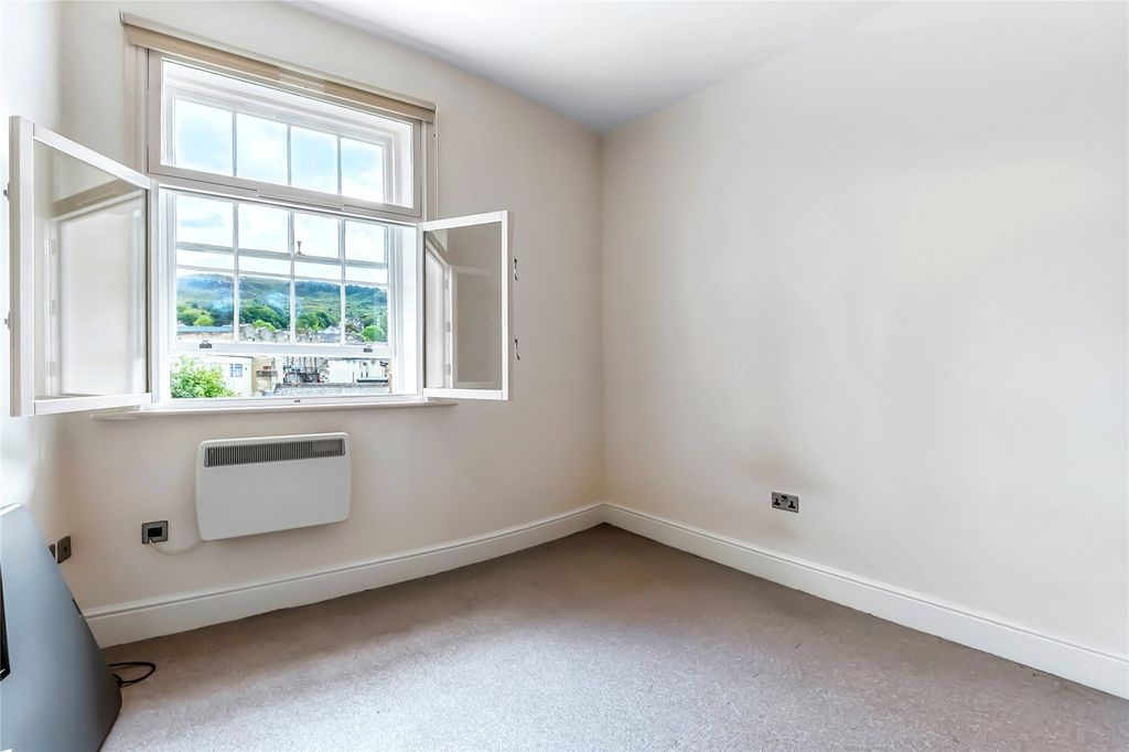 Property photo 3 of 14 Picture No. 05