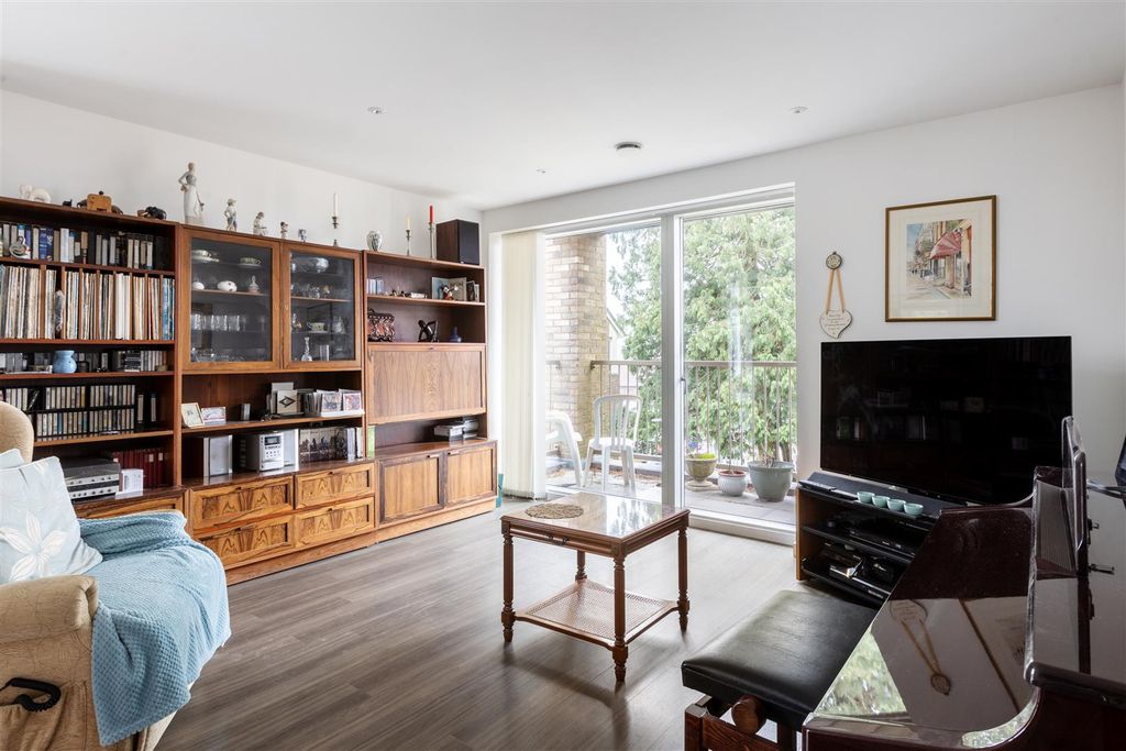 Property photo 2 of 16 Living Room