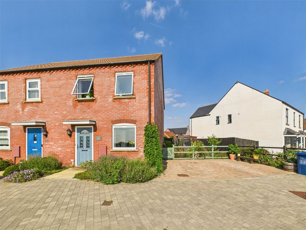 Property photo 1 of 29 Picture No. 04
