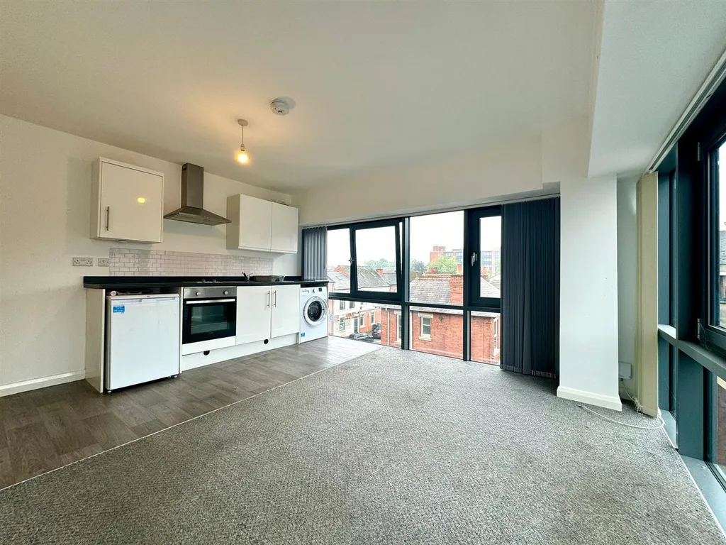Apartment in Derby, Cathedral Quarter, New Normanton - More