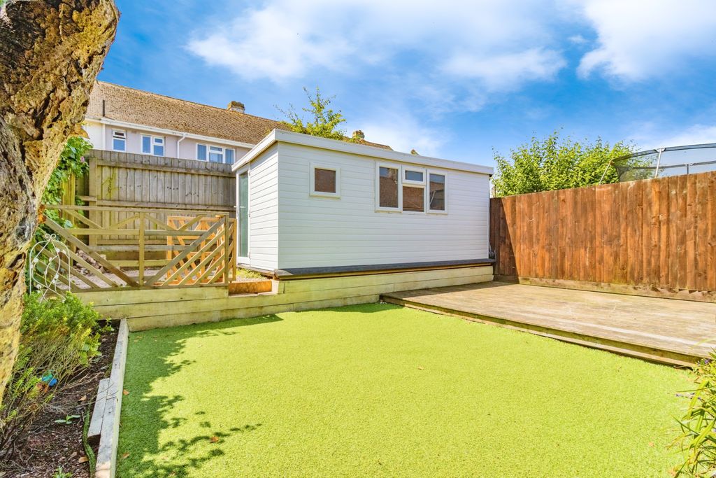 Property photo 3 of 20