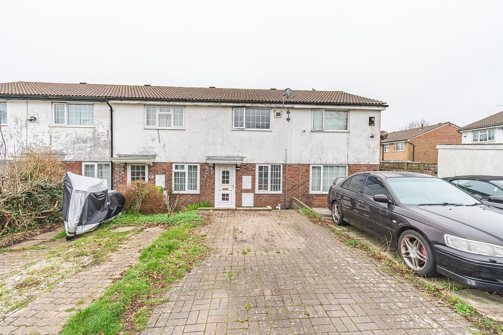 Property photo 1 of 10 Front