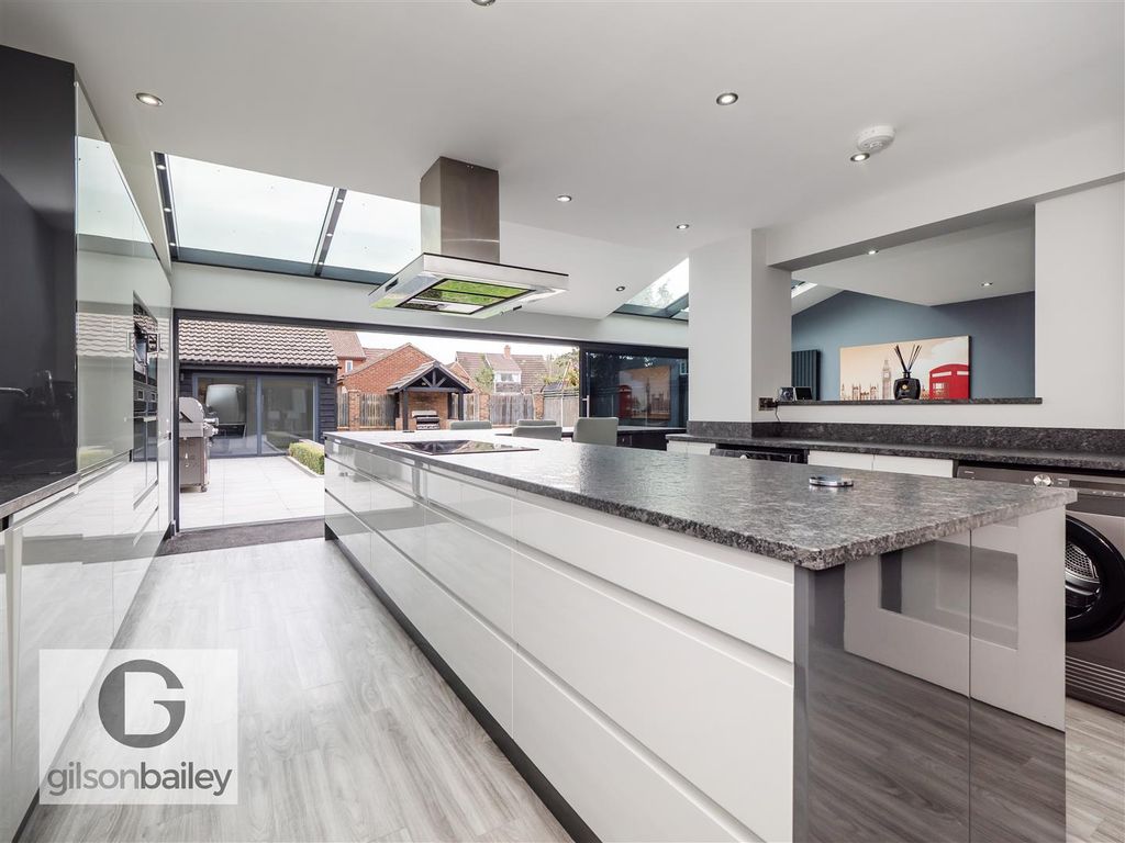 Property photo 3 of 47 10Wellsclose-52.Jpg