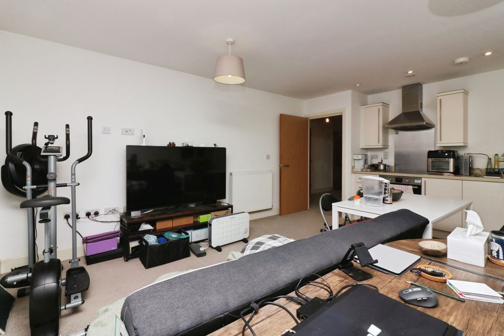 Property photo 3 of 12