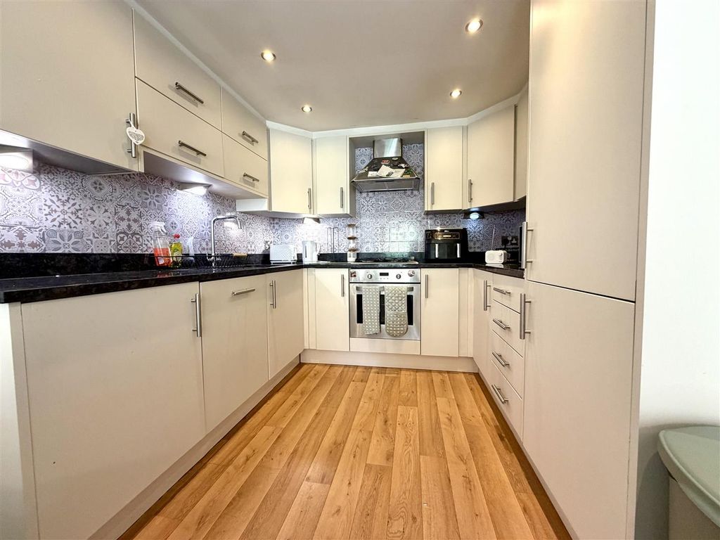 Property photo 2 of 17 Image00012.Jpeg