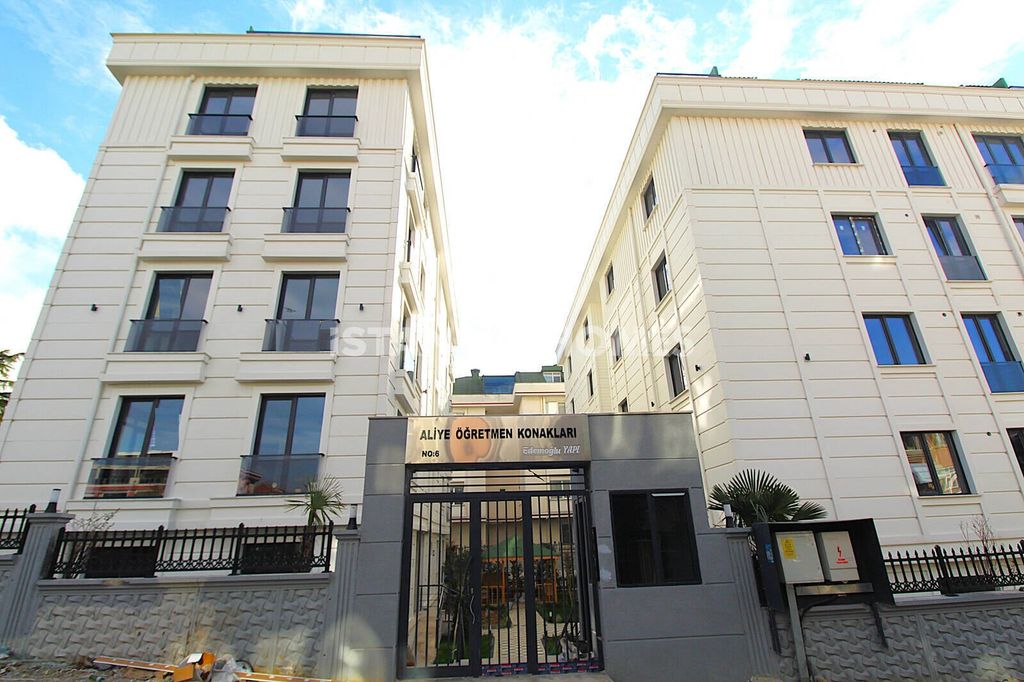 Property photo 1 of 31