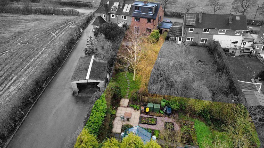 Property photo 2 of 27